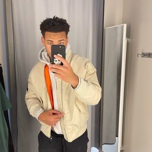 Meet your Posher, Douglas